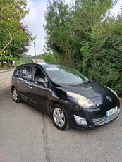 2011 - Renault Grand Scenic Manual