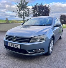 2011 - Volkswagen Passat Manual