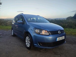 2011 - Volkswagen Touran Manual