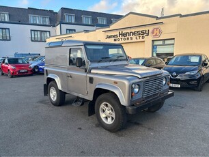 2012 - Land Rover Defender Manual