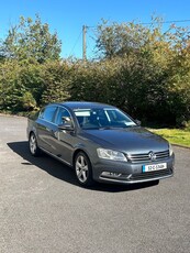 2012 - Volkswagen Passat Manual