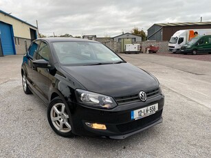 2012 - Volkswagen Polo Manual