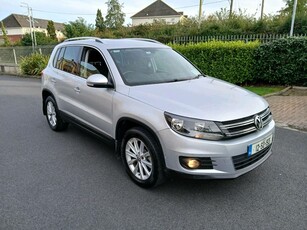 2012 - Volkswagen Tiguan Manual