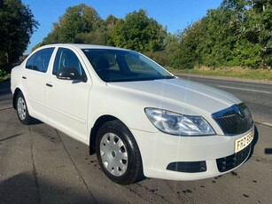 2013 - Skoda Octavia Manual