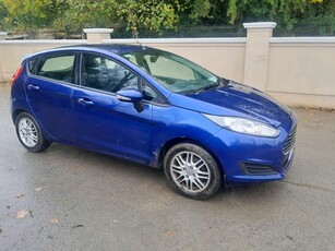 2014 - Ford Fiesta Manual