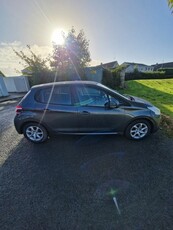 2014 - Peugeot 208 Manual