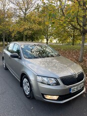 2014 - Skoda Octavia Manual