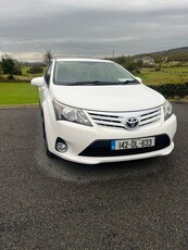 2014 - Toyota Avensis Manual