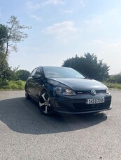 2014 - Volkswagen Golf Manual