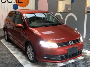 2014 - Volkswagen Polo Automatic