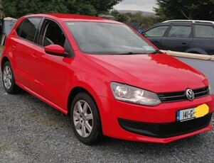 2014 - Volkswagen Polo Manual