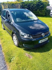 2014 - Volkswagen Touran Manual