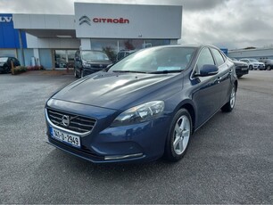 2014 - Volvo V40 Manual