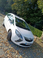 2015 - Vauxhall Zafira ---