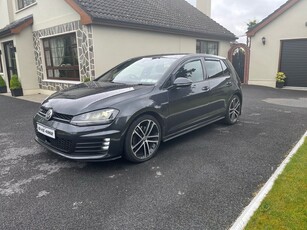 2015 - Volkswagen Golf Manual