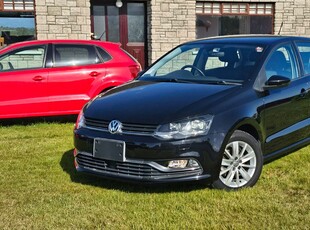 2015 - Volkswagen Polo Automatic