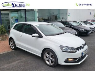 2015 - Volkswagen Polo Automatic