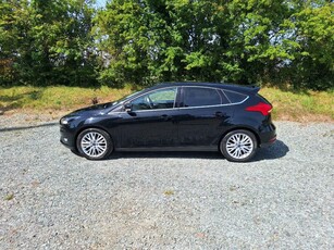 2016 - Ford Focus Manual