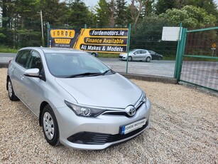 2016 - Toyota Auris Manual