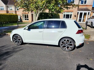 2016 - Volkswagen Golf Manual