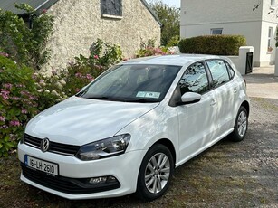 2016 - Volkswagen Polo Manual