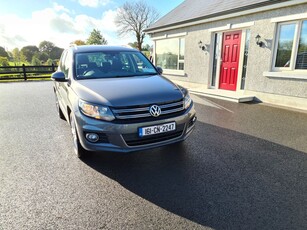 2016 - Volkswagen Tiguan Manual