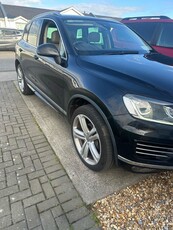 2016 - Volkswagen Touareg Automatic