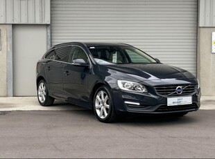 2017 - Volvo V60 Manual