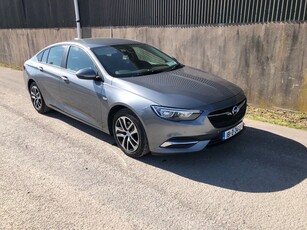 2018 - Opel Insignia Manual