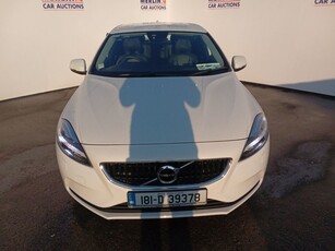 2018 - Volvo V40 Manual