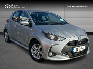 2022 - Toyota Yaris Automatic