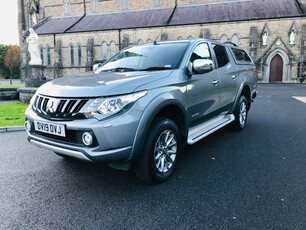 MITSUBISHI L200