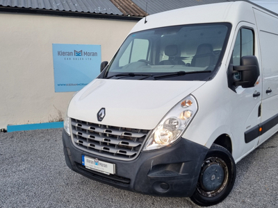 2014 (141) Renault Master