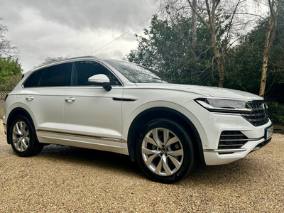 2021 (211) Volkswagen Touareg