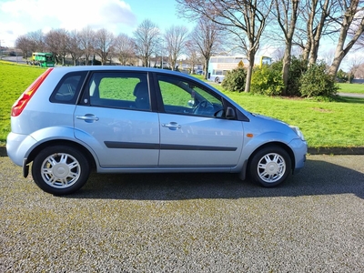 2006 - Ford Fiesta Manual