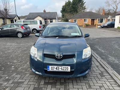 2007 - Toyota Auris Manual