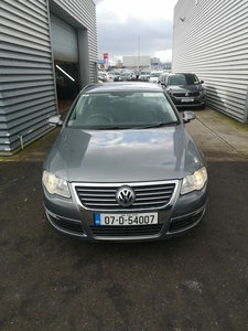 2007 - Volkswagen Passat Manual