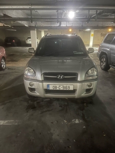 2008 - Hyundai Tucson Manual