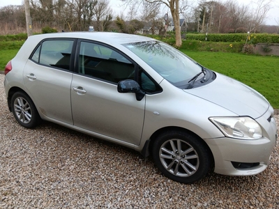 2008 - Toyota Auris ---