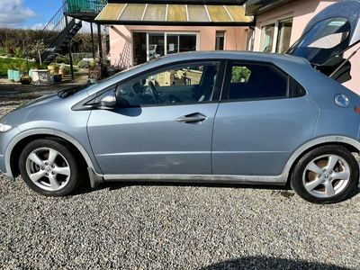 2009 - Honda Civic ---