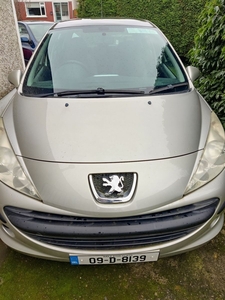 2009 - Peugeot 207 Manual