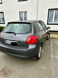 2009 - Toyota Auris Manual