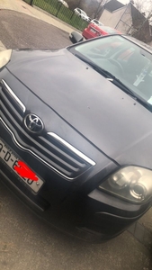 2009 - Toyota Avensis Manual