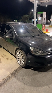 2009 - Volkswagen Golf ---