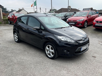 2010 - Ford Fiesta Manual