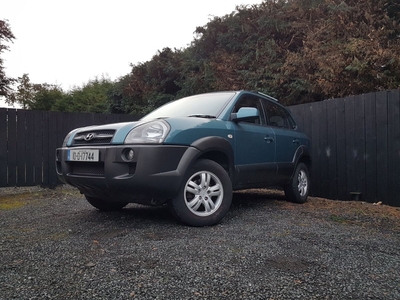 2010 - Hyundai Tucson Manual