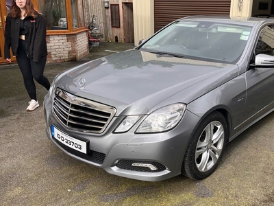 2010 - Mercedes-Benz E-Class ---