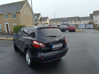 2010 - Nissan Qashqai+2 ---