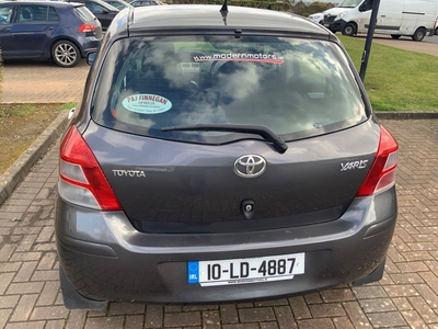 2010 - Toyota Yaris ---