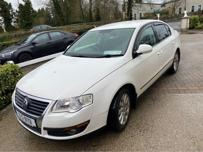 2010 - Volkswagen Passat Manual